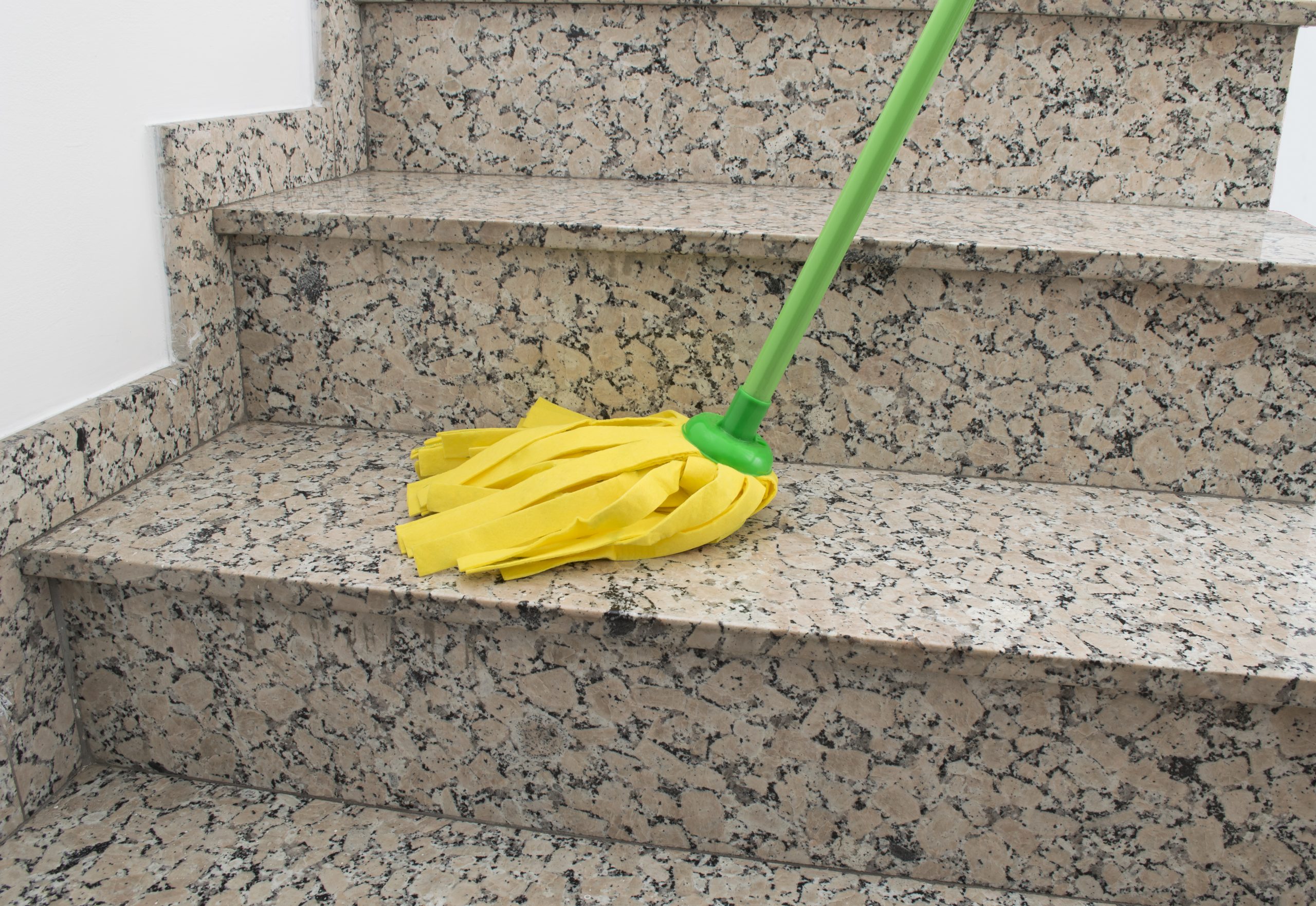 Treppenreingung Treppenhausreinigung Klenkes Aachen